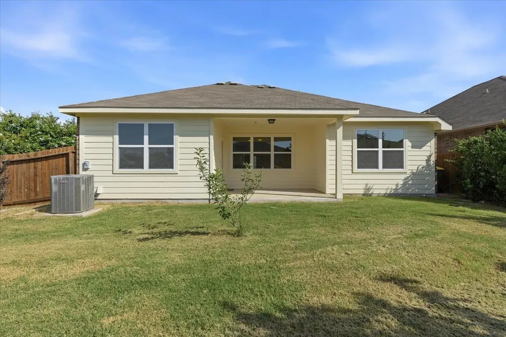 19513 Smith Gin Street Manor TX 78653