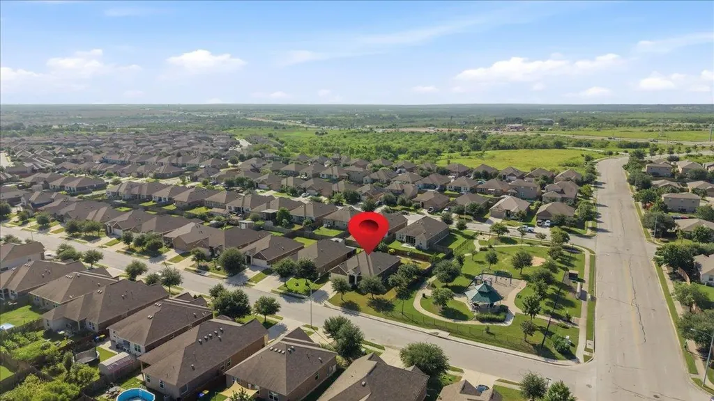 19513 Smith Gin Street Manor TX 78653