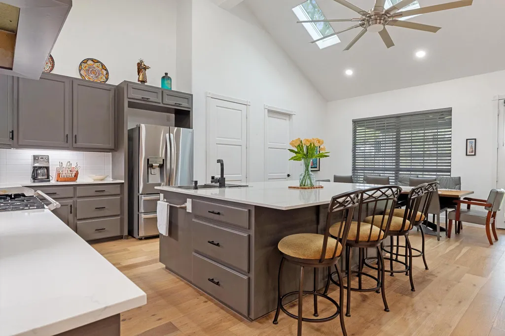 346 The Oaks Boulevard Elgin TX 78621