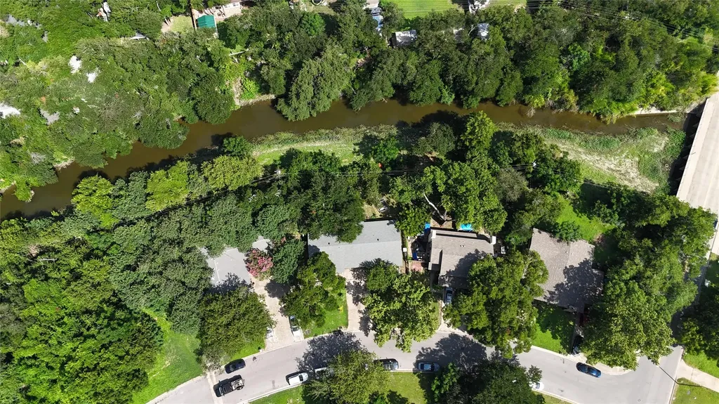 409/411 Lake Creek Circle Round Rock TX 78664