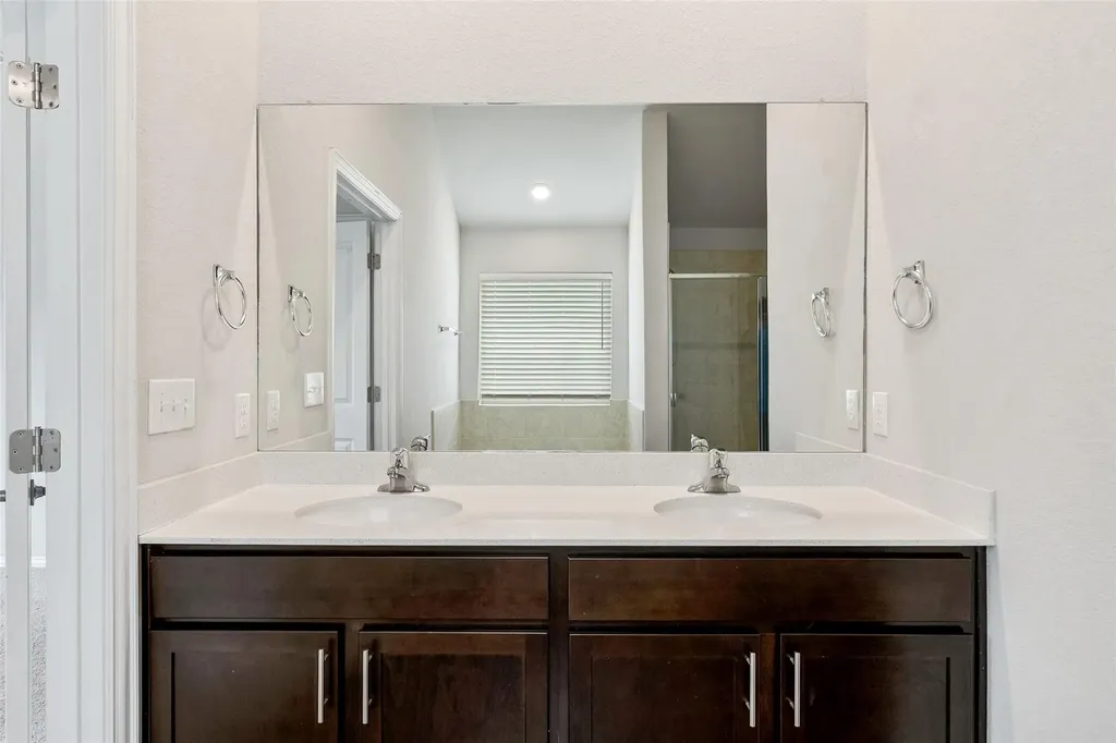 13608 Bullhorn Acacia Pass Manor TX 78653