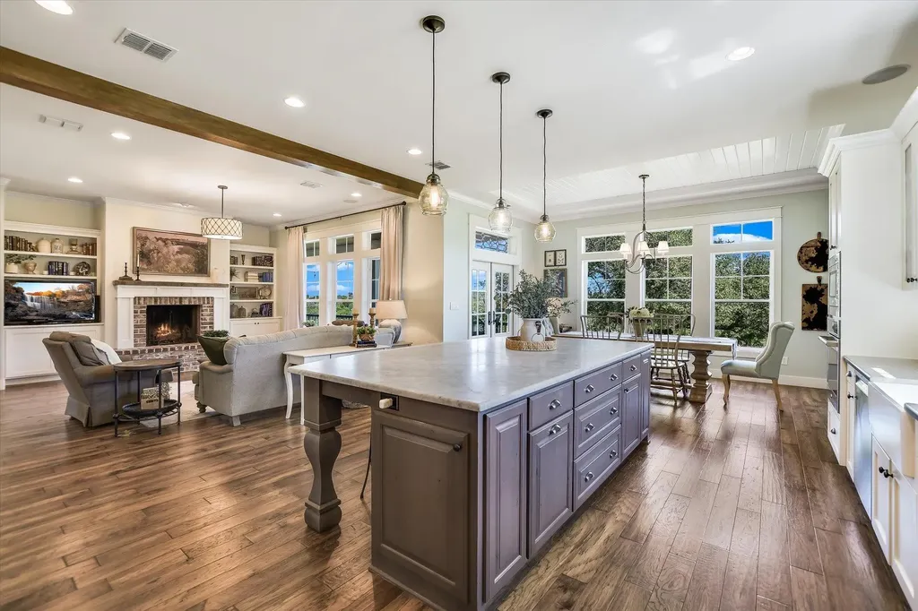 600 Abbey Road Liberty Hill TX 78642
