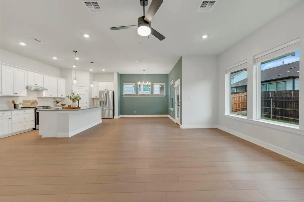 271 Twistleaf Drive Buda TX 78610