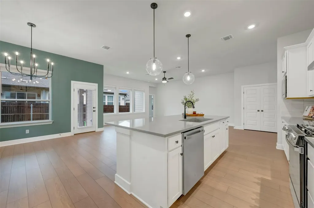 271 Twistleaf Drive Buda TX 78610