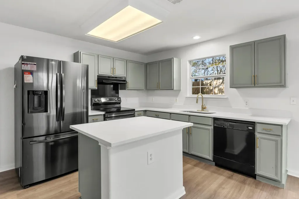 2110 Nogales Trail Austin TX 78744