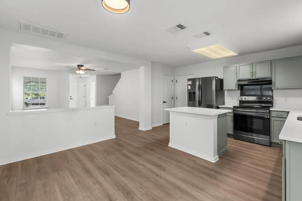 2110 Nogales Trail Austin TX 78744