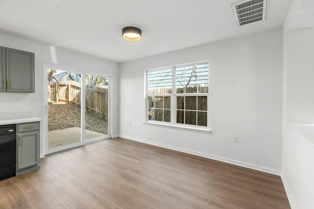 2110 Nogales Trail Austin TX 78744