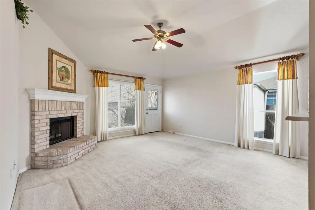 1156 Woodlands Drive Kyle TX 78640