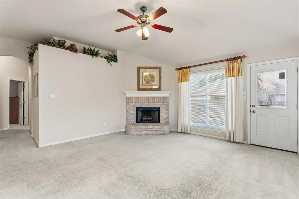 1156 Woodlands Drive Kyle TX 78640