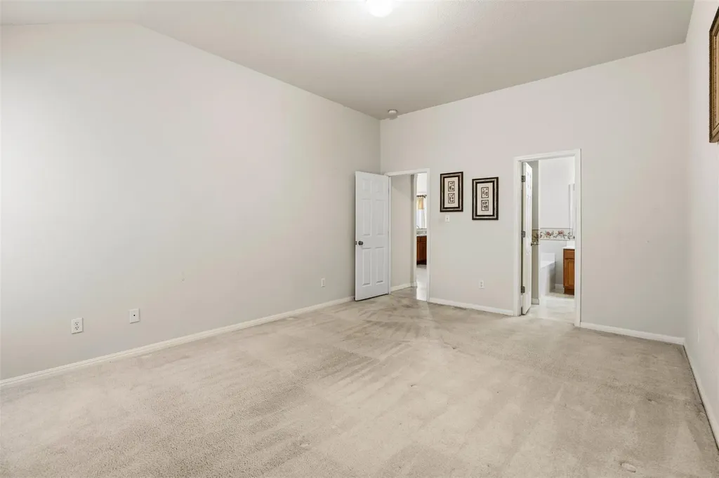1156 Woodlands Drive Kyle TX 78640