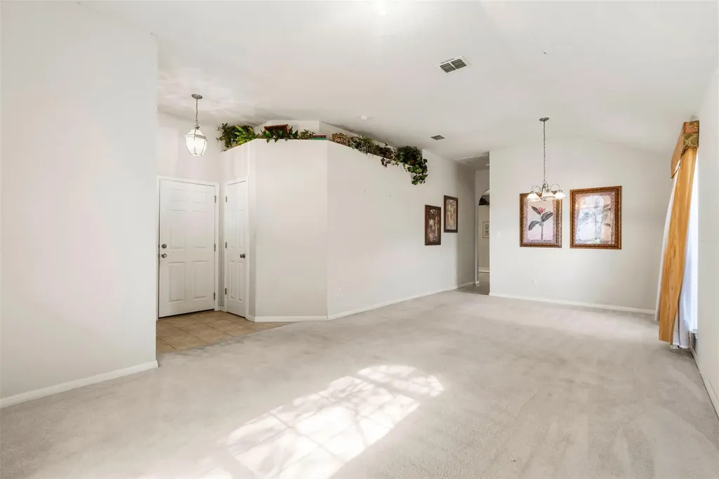 1156 Woodlands Drive Kyle TX 78640