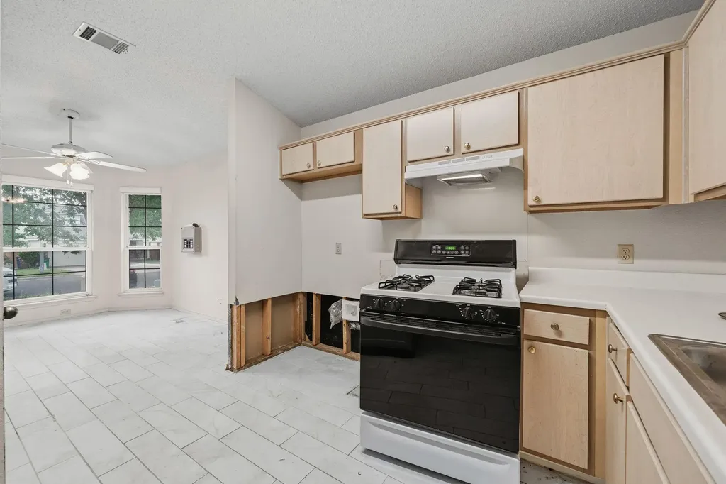 8128 Huddleston Lane Austin TX 78748