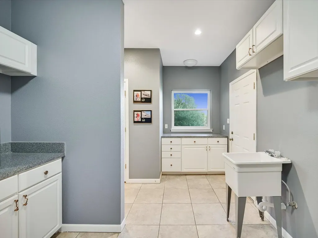 312 Paleface Point Drive Spicewood TX 78669