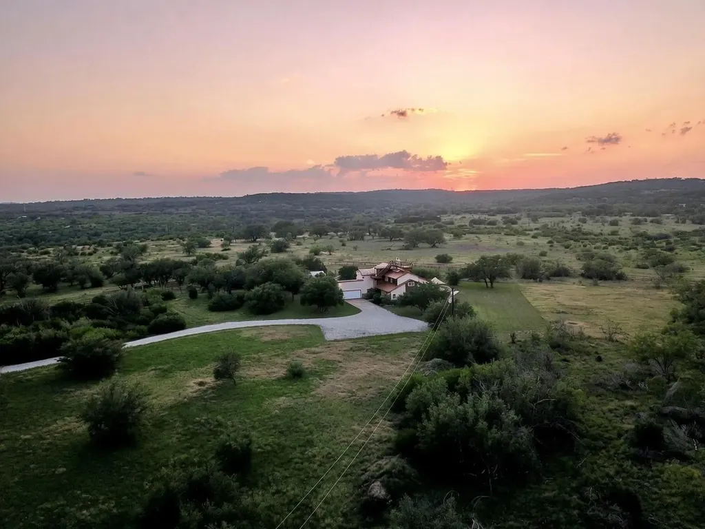 312 Paleface Point Drive Spicewood TX 78669