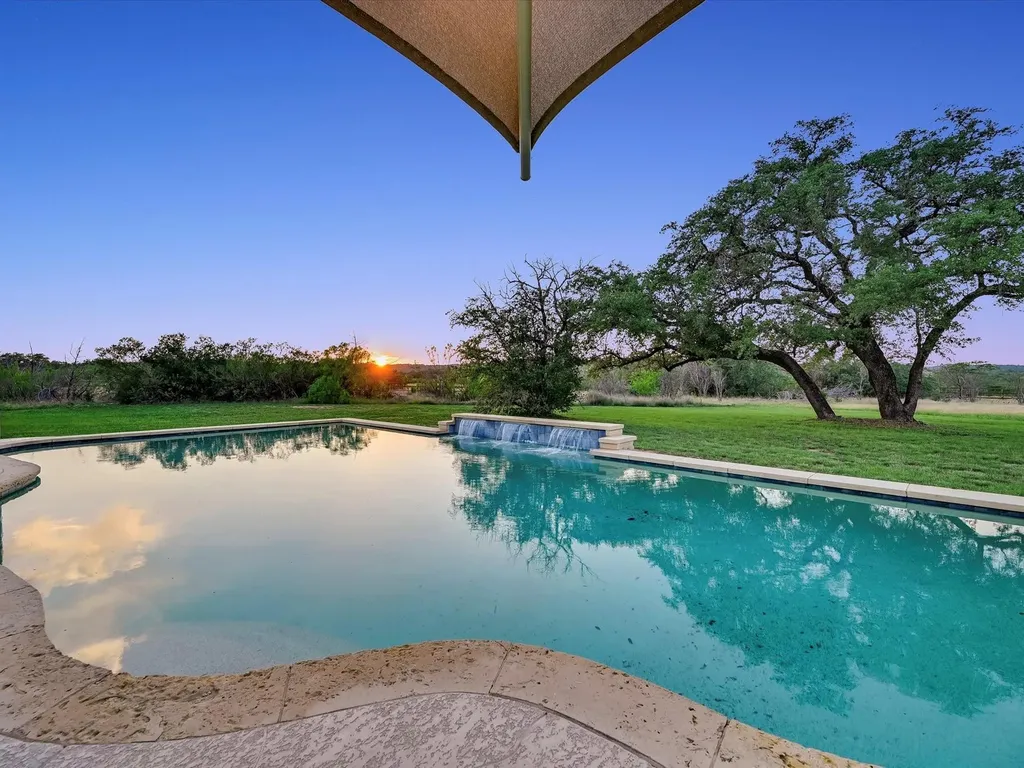 312 Paleface Point Drive Spicewood TX 78669