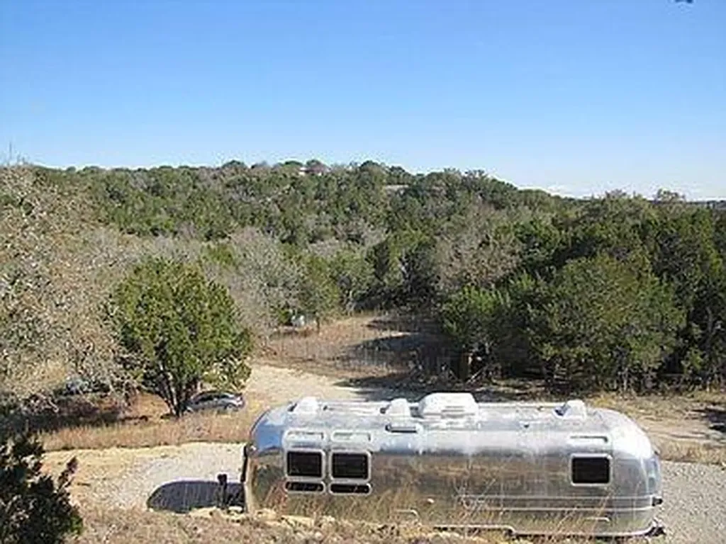 350 Bluff Road Spicewood TX 78669