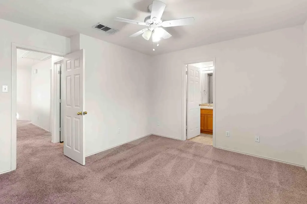 280 Strawn Kyle TX 78640