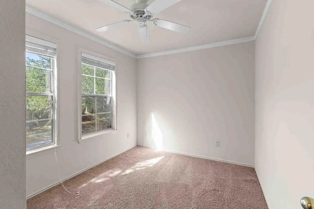 280 Strawn Kyle TX 78640