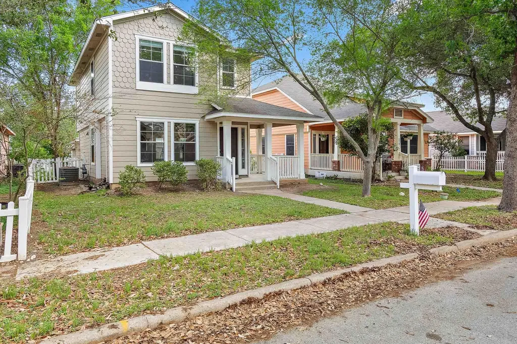 280 Strawn Kyle TX 78640
