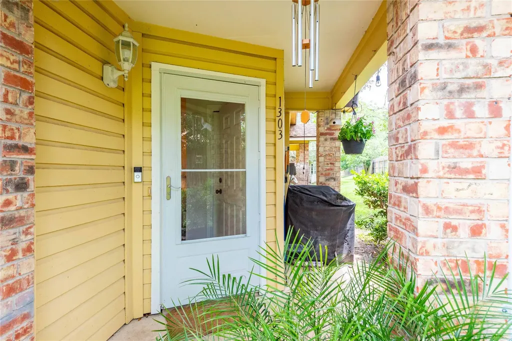 1601 Faro Drive Austin TX 78741