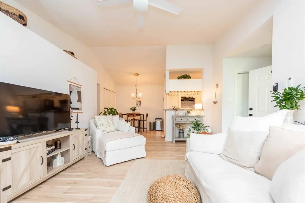 1601 Faro Drive Austin TX 78741