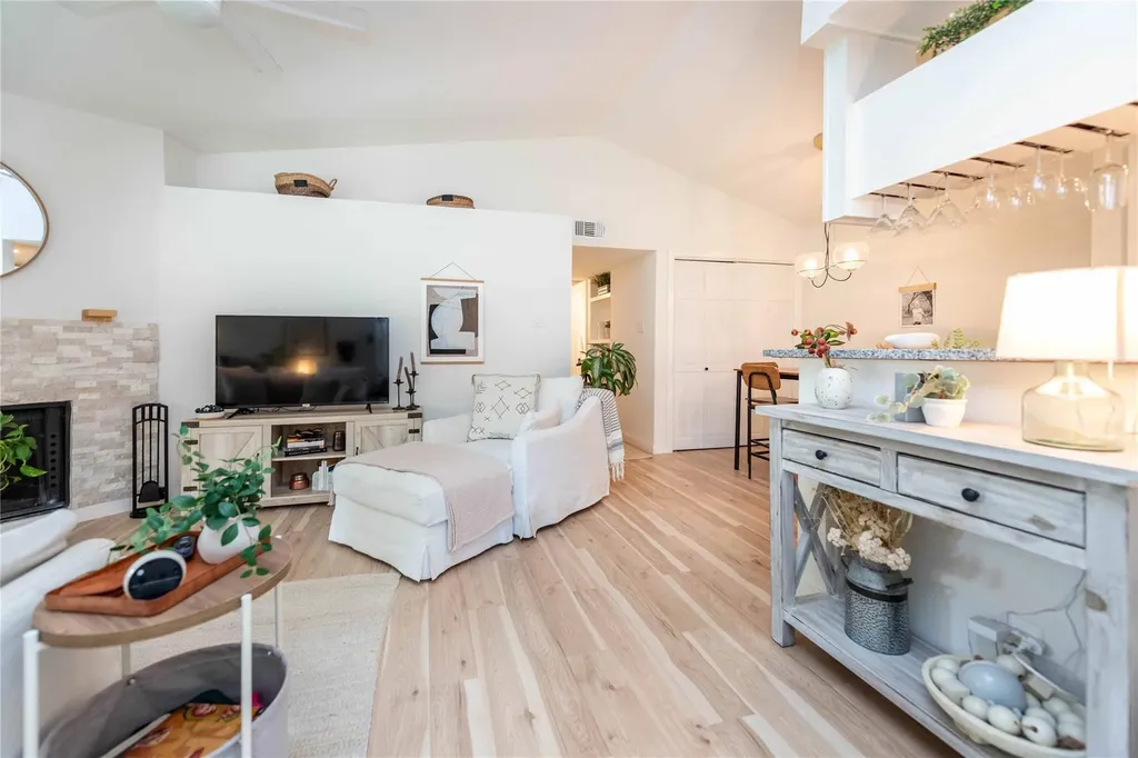 1601 Faro Drive Austin TX 78741