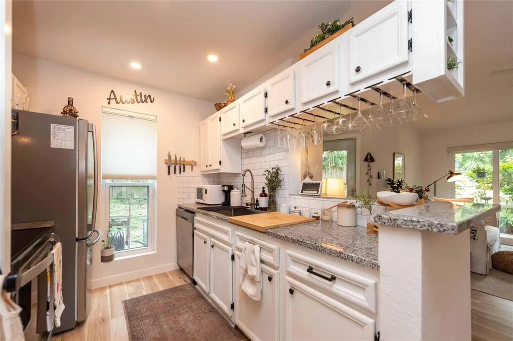1601 Faro Drive Austin TX 78741