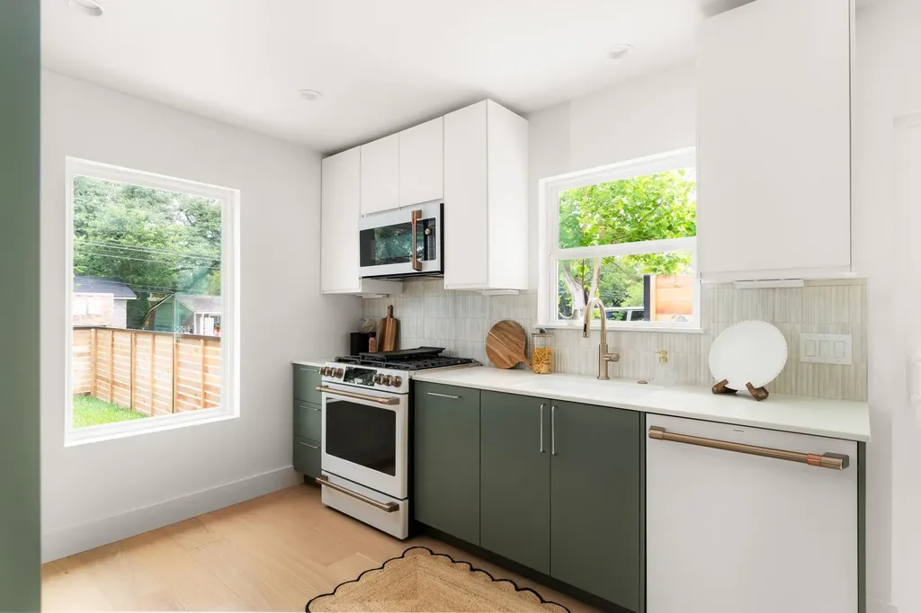 4902 Blueberry Trail Austin TX 78723