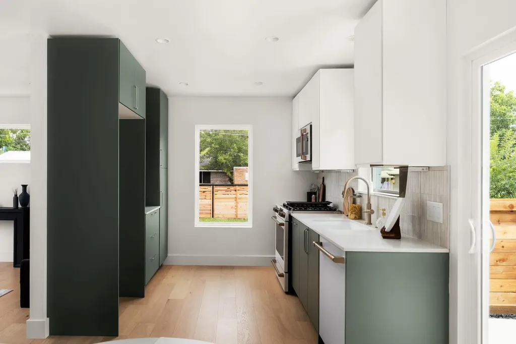 4902 Blueberry Trail Austin TX 78723