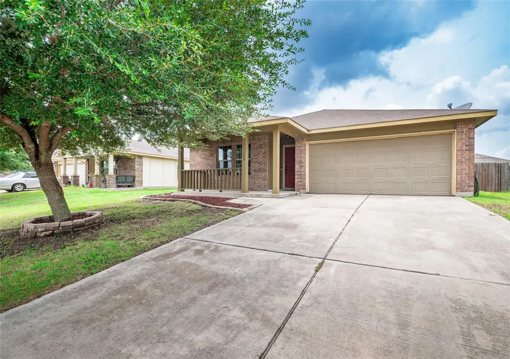 1480 Twin Cove Kyle TX 78640