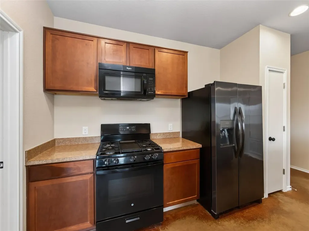 1480 Twin Cove Kyle TX 78640