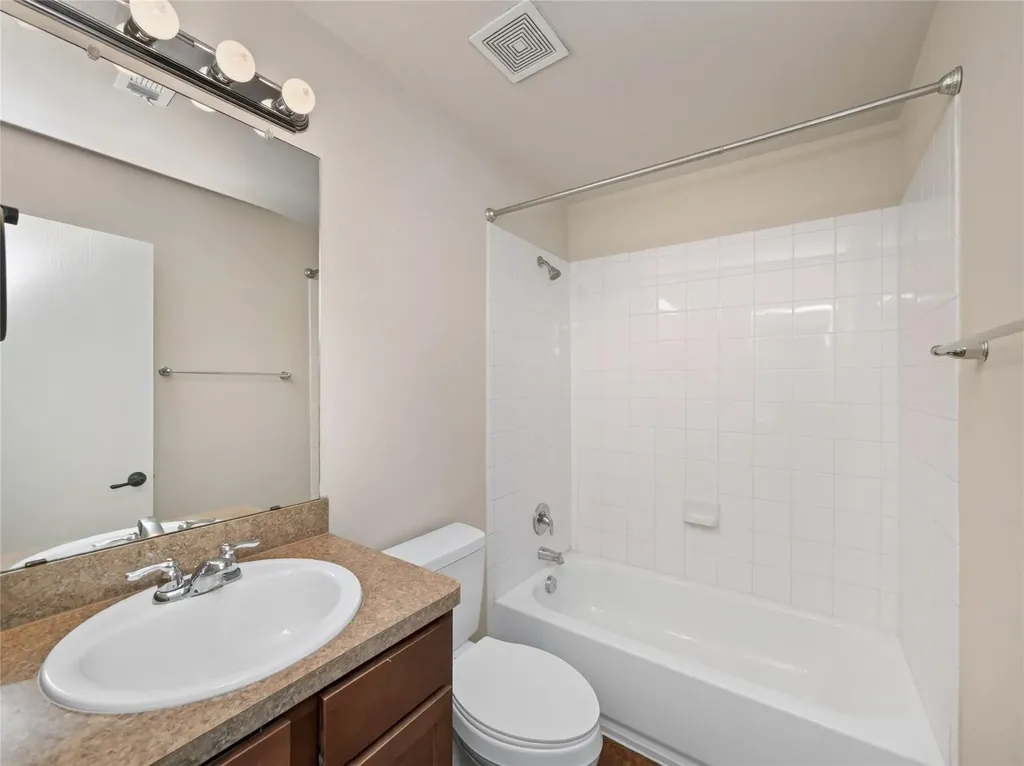 1480 Twin Cove Kyle TX 78640