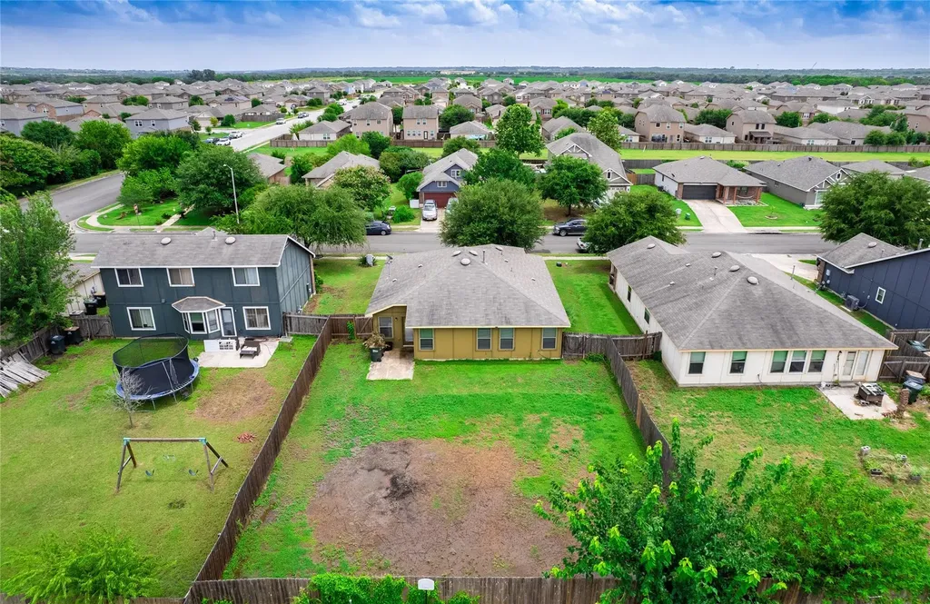 1480 Twin Cove Kyle TX 78640
