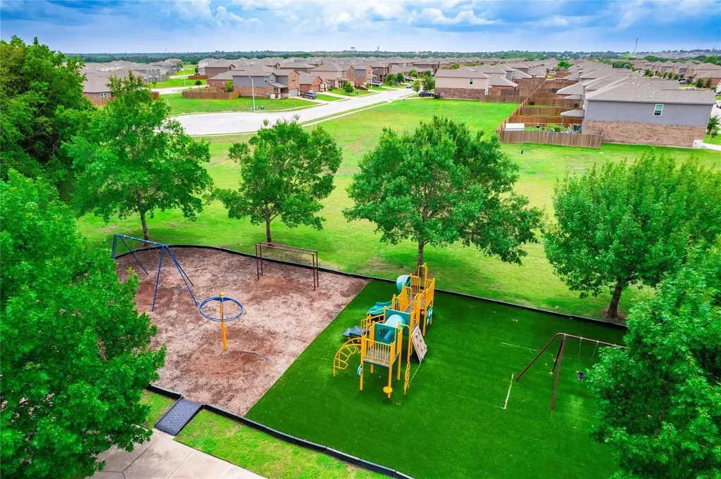 1480 Twin Cove Kyle TX 78640
