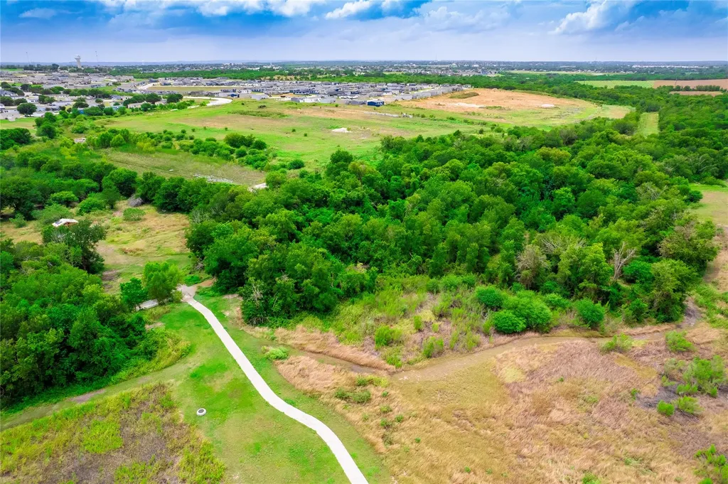 1480 Twin Cove Kyle TX 78640