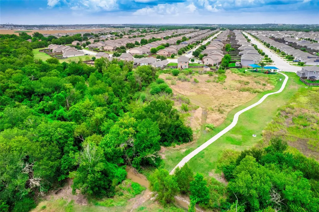 1480 Twin Cove Kyle TX 78640