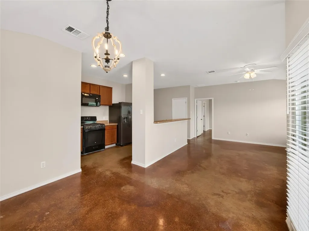 1480 Twin Cove Kyle TX 78640