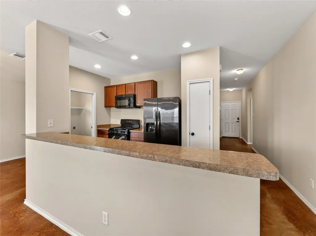 1480 Twin Cove Kyle TX 78640