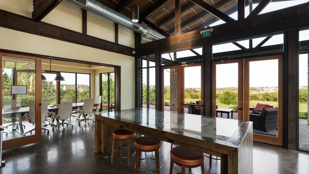 595 Dayridge Drive Dripping Springs TX 78620