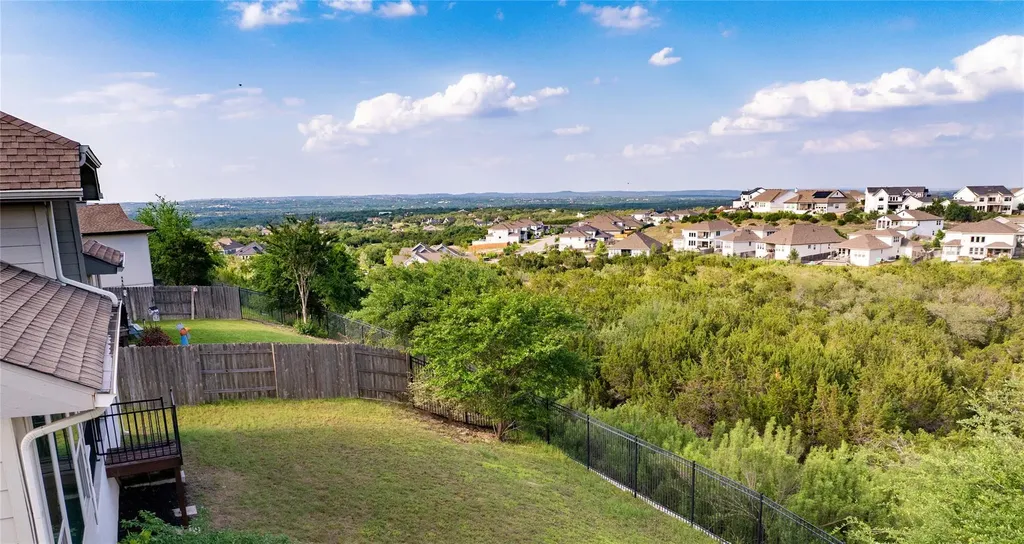 595 Dayridge Drive Dripping Springs TX 78620