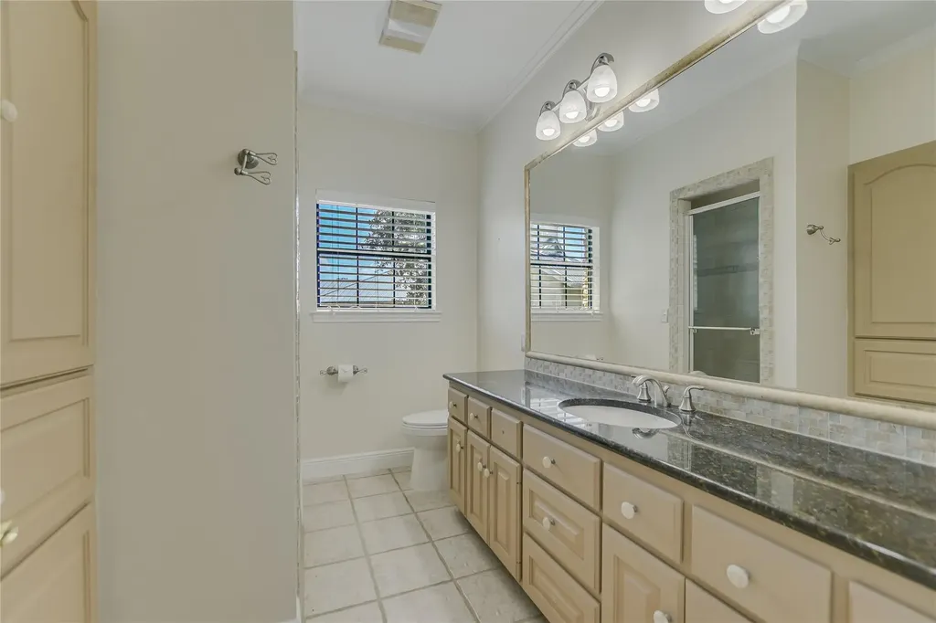 2104 Chipshot Court Spicewood TX 78669