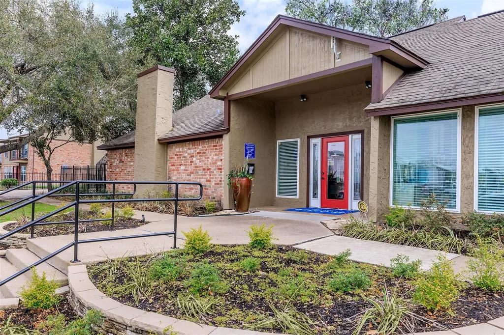 10301 Sandpiper Drive Houston TX 77096