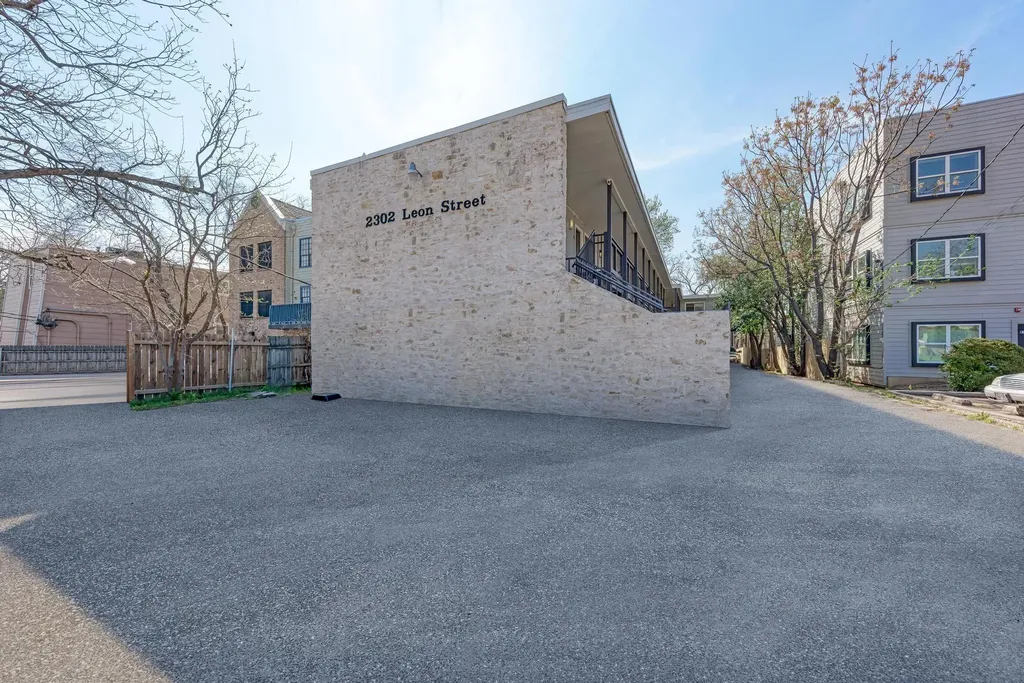 2302 Leon Street Austin TX 78705