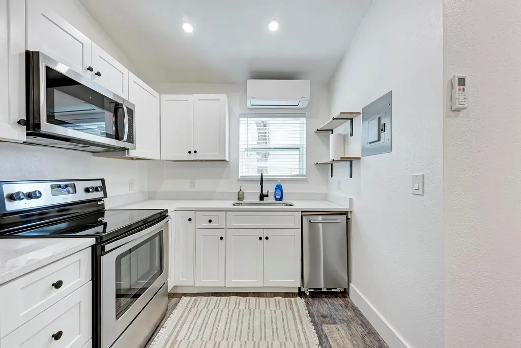 2302 Leon Street Austin TX 78705