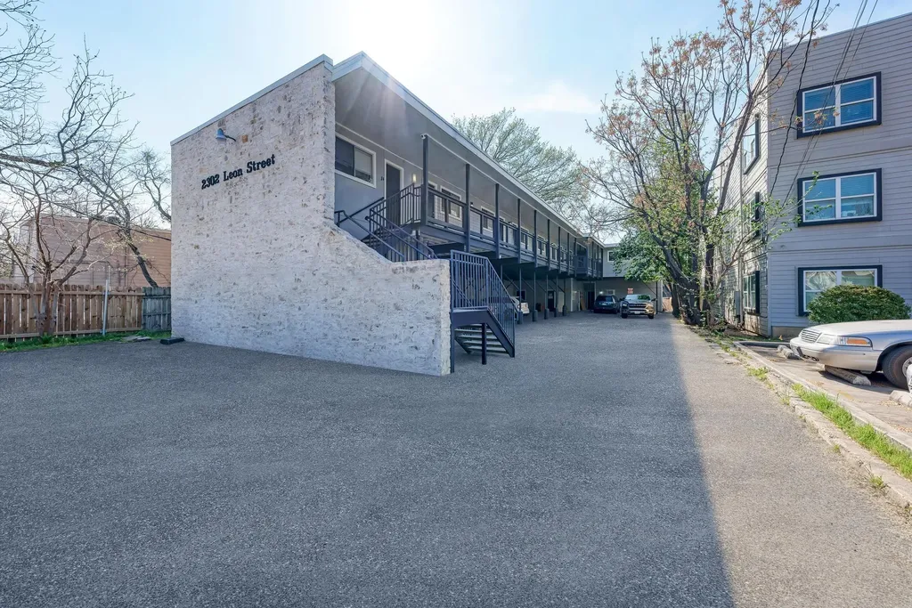 2302 Leon Street Austin TX 78705