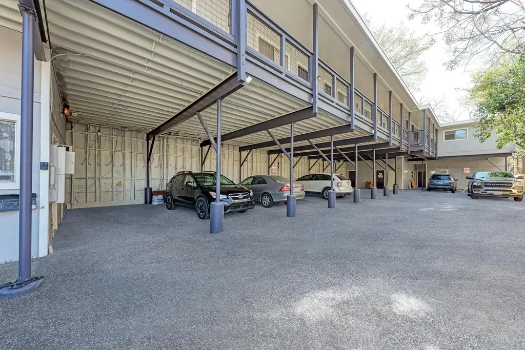 2302 Leon Street Austin TX 78705