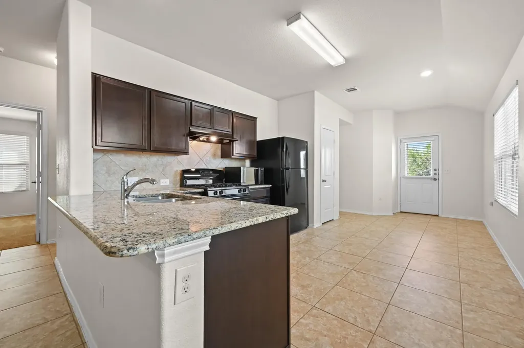 10209 Crescendo Lane Austin TX 78747