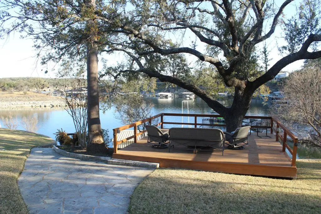23521 Flat Creek Drive Marble Falls TX 78654