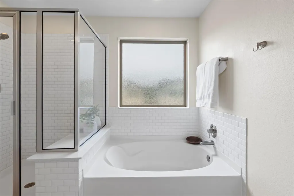 266 Diamond Point Drive Dripping Springs TX 78620