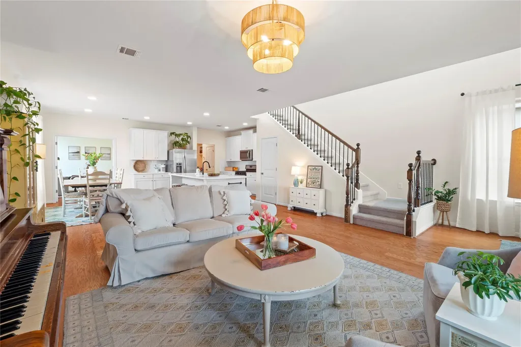 266 Diamond Point Drive Dripping Springs TX 78620